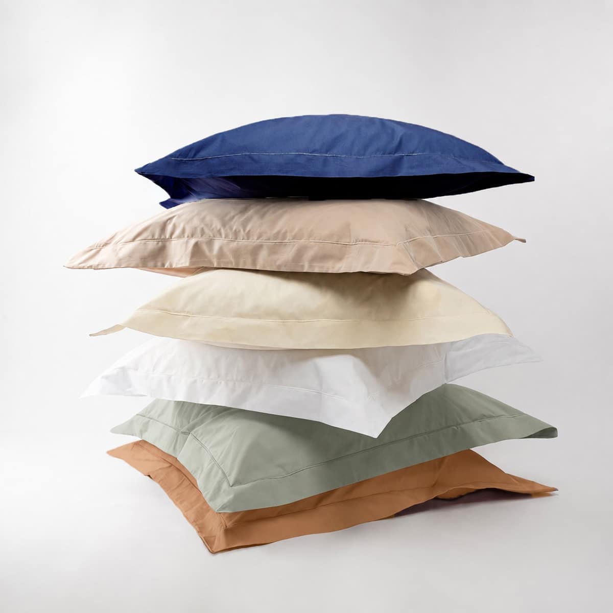 Pile de taies percale 200 fils pour montrer toutes les couleurs disponibles