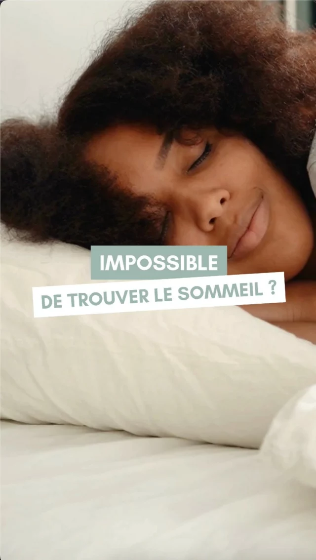 RAPPEL POUR CELLES QUI VEULENT DES YEUX DE BICHE AU RÉVEIL.

👉 LA SOLUTION MIRACLE ? DORMIR. 😴

Eh oui, on ne pouvait pas rater cette journée : c'est la Journée internationale du sommeil ! 😂
Alors voici nos p’tits tips pour bien dormir et se réveiller au top :

1️⃣ On stoppe les écrans (oui, même TikTok) au moins 1h avant le coucher.
2️⃣ On oublie le café/thé après 16h (promis, l’infusion est pas si mal 🌿).
3️⃣ On règle la température de la chambre : 18°C, ni plus, ni moins.
4️⃣ On choisit un bon oreiller et des draps tout doux, genre Linandelle, tu vois ? 😉
5️⃣ On se détend, parce que tout commence par là.

💡 Et vous, c’est quoi votre astuce pour mieux dormir ?

#Linandelle #MieuxDormir #LingeDeMaison #TissusDeQualité #RoutineDuSommeil #MadeInNormandie #DouceurEtBienÊtre