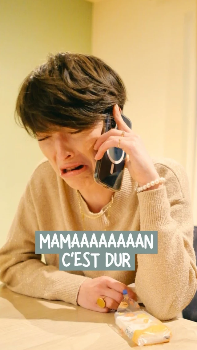 Tu viens d’appeler ta mère pour la 10e fois. Tu sais pas choisir la taille des draps. T’as décoloré deux t-shirts (blancs, bien sûr). Et visiblement… fallait vider le bac du sèche-linge ?? 🤯

👉 On est tous passés par là.

Bienvenue dans la grande aventure du linge de maison. Heureusement, chez Linandelle, on est là pour t’éviter le 11e appel.

Des produits simples, durables, et des conseils pour t’en sortir (presque) sans maman. Un conseil ? Appelez-nous ! 🤍

--

Linandelle, c’est 40 ans d’amour pour le linge de maison.
Une marque Normande engagée dans la qualité et l’artisanat, avec des articles conçus en France par nos couturières et réalisés en collaboration avec nos partenaires au Portugal 💚

#PremierAppart #GalèreDeLinge #TeamTshirtDécoloré #LingeDeMaison #Linandelle #VieAdulte #CocooningTime #MaisonDouceMaison #ConseilsMaison #DébutDeVie #HomeLovers #DécorationIntérieure #SlowLiving #TutoLinge #AstuceMaison