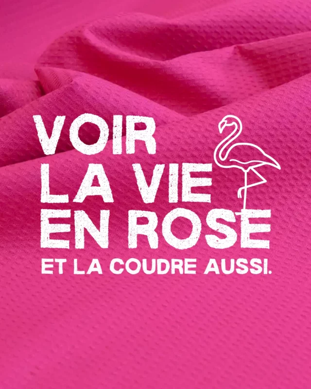 Vous voyez la vie en rose ? Et si vous la cousiez aussi ? 💗

Notre tissu nid d’abeille rose est prêt à tout : peignoirs, serviettes, lingettes ou idées folles de couture

✂️ 100% coton, fabriqué au Portugal, certifié Oeko-Tex®… et 100% validé par notre team !

🧼 Petit conseil avant le premier lavage : un bain d’eau froide (1 à 2h) et hop, il garde toute sa forme.

👇 Dites-nous en commentaire ce que vous aimeriez créer avec lui

Et n’oubliez pas de liker 💕 et partager avec vos copines couture addict !

#Linandelle #TissuRose #NidDAbeilleLove #DIYMaison #CoutureAvecFun #PinkMood #MadeInPortugal #CotonOekoTex